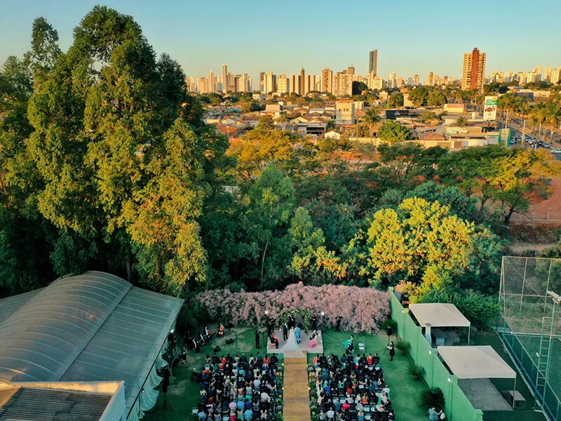 Área verde do Green Place em uso durante um evento